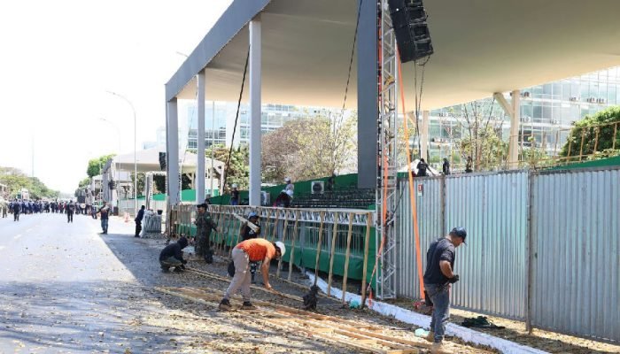 Desfile de 7 de setembro em Brasília destaca soberania, combate ao feminicídio e Copa Feminina