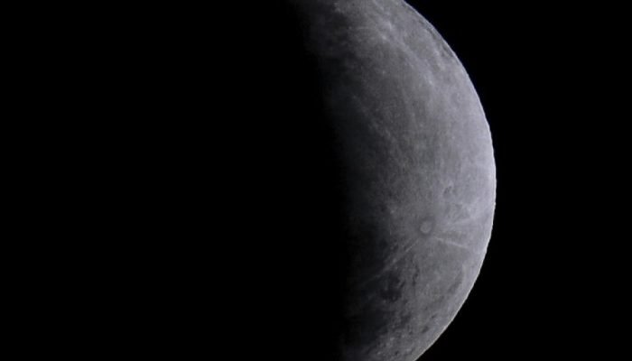 Eclipse parcial da Lua ilumina o céu brasileiro nesta quinta-feira