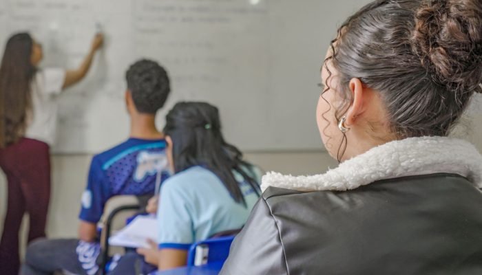 Educação básica no Brasil atinge maior avanço em 20 anos, revela Ideb 2025