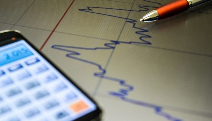 Expectativas econômicas: mercado financeiro aponta leve desaceleração do PIB em 2026