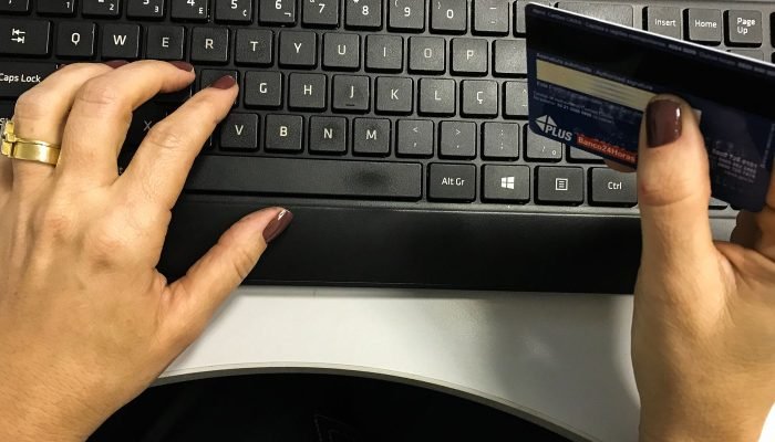 Governo Federal regulamenta e-commerce em compras públicas e amplia acesso para Meis