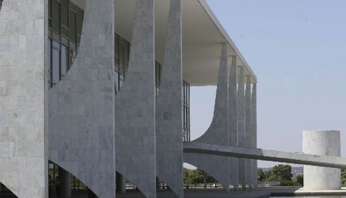 Governo federal sanciona isenção de imposto para compras internacionais de até 50 dólares