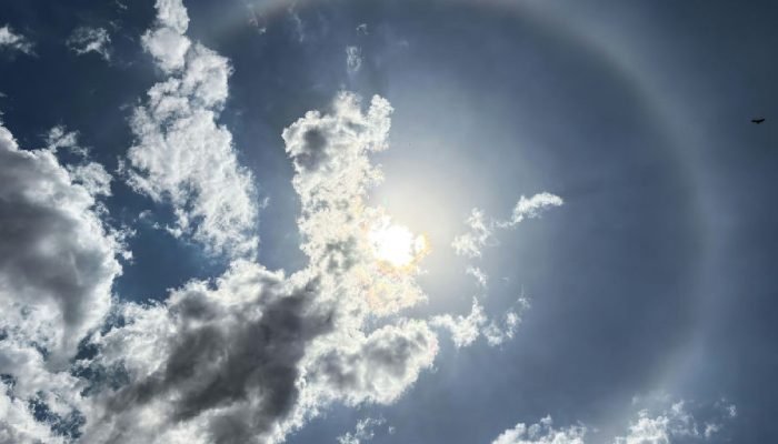 Halo solar encanta céus do Centro-oeste e especialista desmistifica relação com chuva