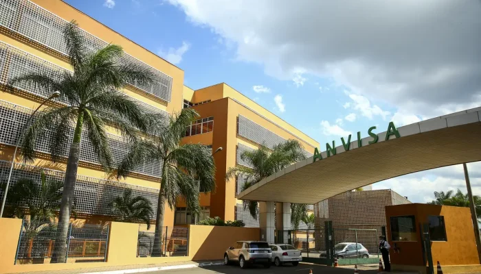 Por falta de estudos e contaminação, Anvisa barra Mister Hemp e recolhe água mineral.