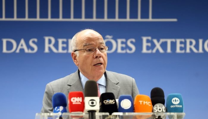 Negociações com EUA: Mauro Vieira denuncia exigência de 'capitulação' do Brasil