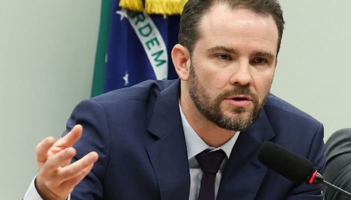 Imposto Seletivo: governo finaliza acordo e enviará MP ao Congresso após eleições