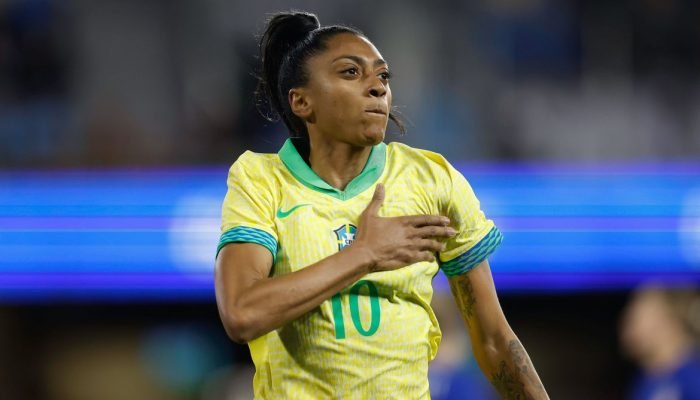 Kerolin faz história no futebol feminino brasileiro com transferência recorde para o Barcelona