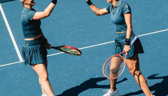Luisa Stefani avança às oitavas de final do US Open com vitória sólida