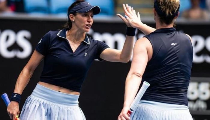 Luisa Stefani avança com autoridade na estreia das duplas no US Open