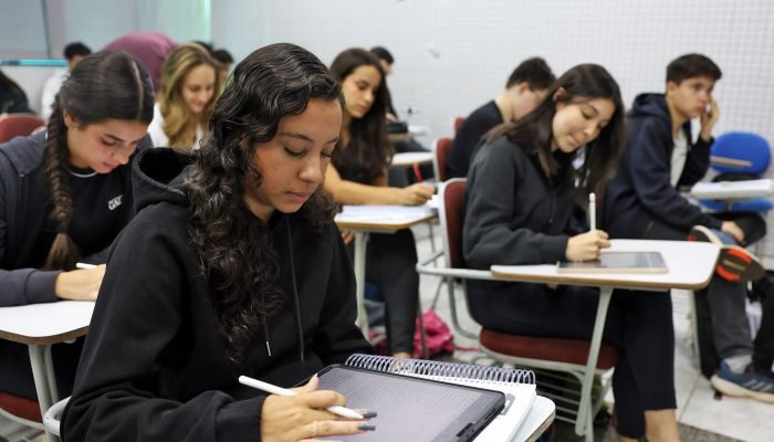MEC divulga lista de pré-selecionados do Fies 2026 para o 2º semestre; veja prazos