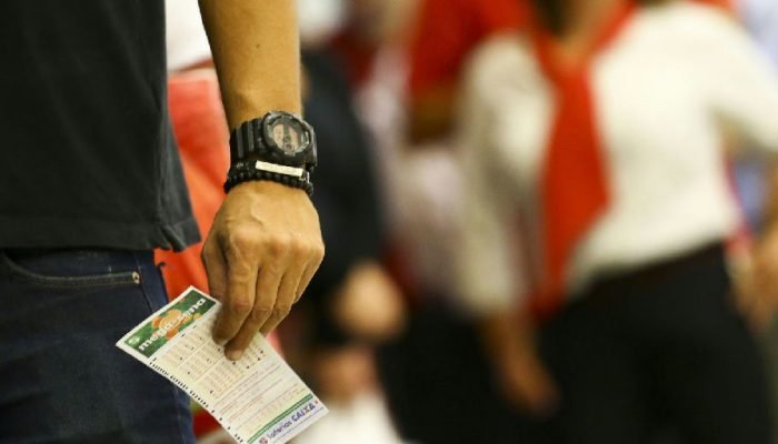 Mega-sena acumula e prêmio sobe para R$ 48 milhões