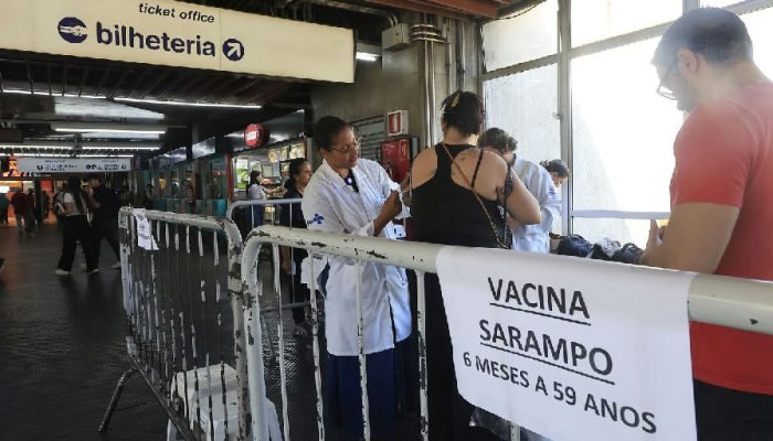 Ministério da Saúde intensifica vacinação contra sarampo após novos casos