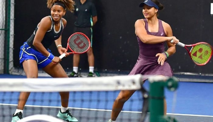 Naná Silva se recupera de revés em simples e avança nas duplas do SP Open