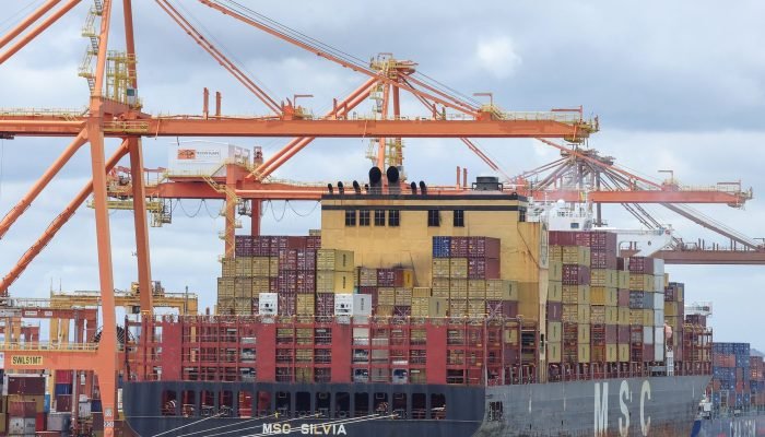 Negociações comerciais: Brasil e EUA reativam diálogo após contato entre presidentes