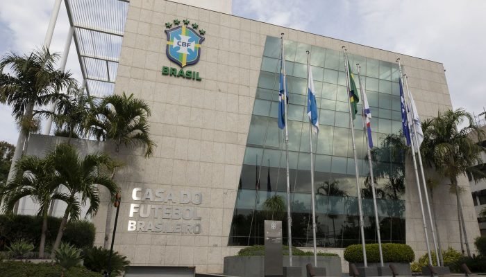 Novas regras de arbitragem no futebol brasileiro: CBF e clubes aprovam mudanças