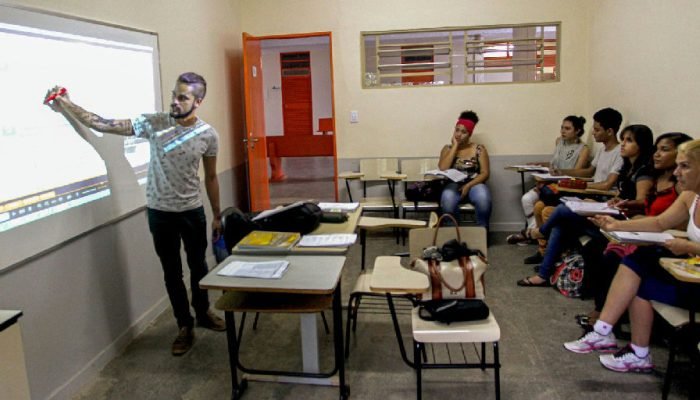 Pé-de-meia libera nova parcela para estudantes nascidos em maio e junho