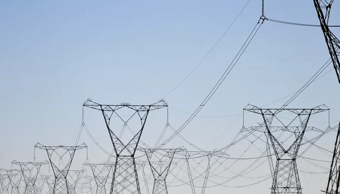 Pela segunda vez em 2026, ONS freia excesso de energia por segurança do sistema