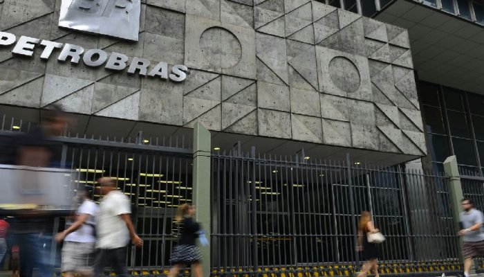 Petrobras fecha contrato de longo prazo para importar gás natural liquefeito dos EUA