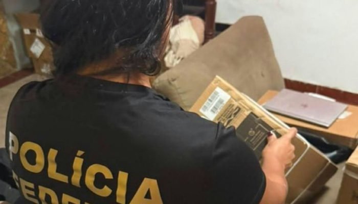 Polícia Federal desarticula esquema de desvio de encomendas postais com documentos falsos