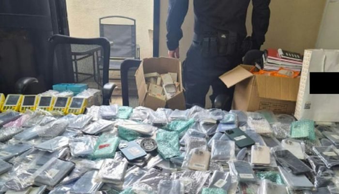 Polícia Federal desarticula esquema milionário de contrabando de eletrônicos no Rio