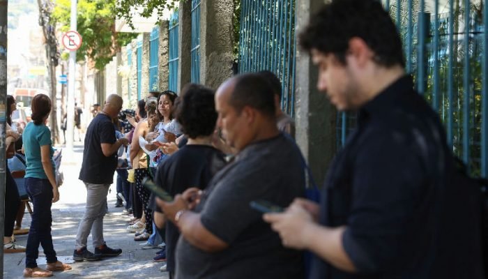 Prova Nacional Docente 2026 ocorre neste domingo em todo o país