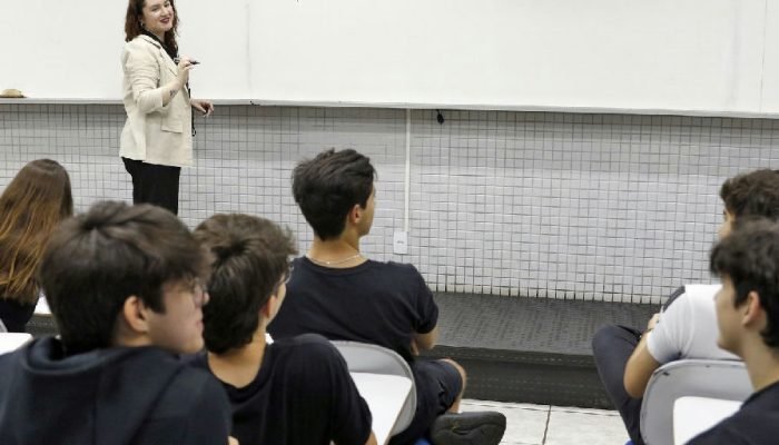 Prova Nacional Docente avalia mais de 625 mil futuros professores neste domingo