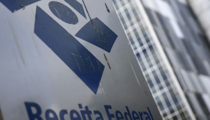 Receita Federal conclui pagamentos do último lote da restituição do Imposto de Renda 2026