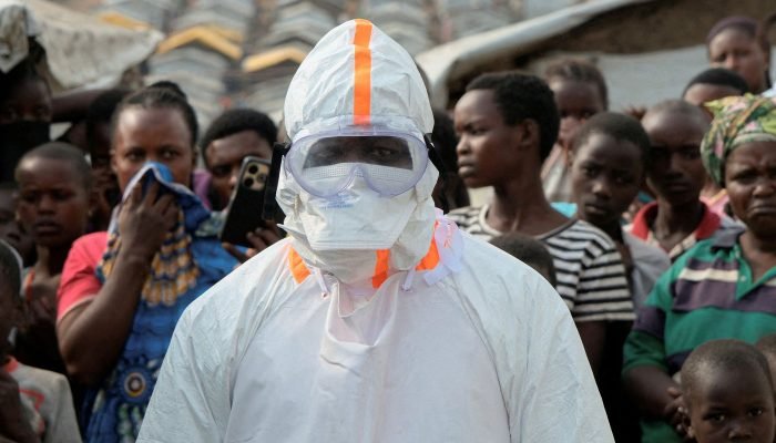República Democrática do Congo enfrenta o surto de ebola mais letal de sua história, com 2.325 mortes