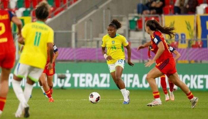 Seleção feminina sub-20 do Brasil se despede da Copa após derrota para a Espanha