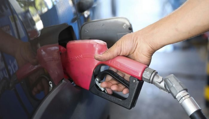 Subsídio de R$ 2,12 ao diesel é mantido pela Fazenda para estabilizar preços