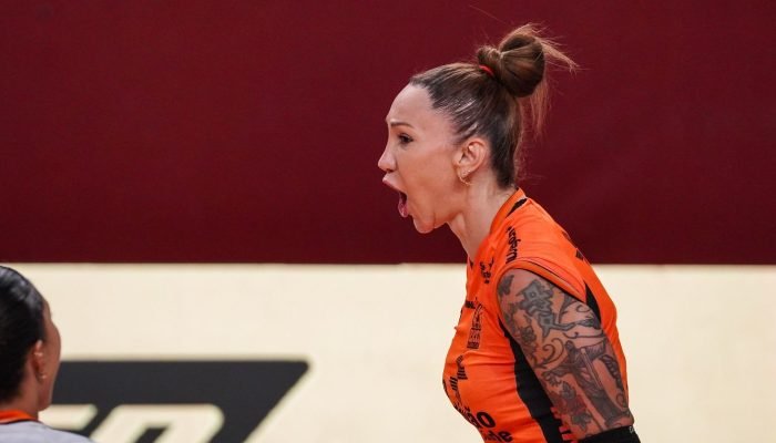 Tifanny, pioneira do voleibol, critica nova regra da CBV como 'retrocesso'