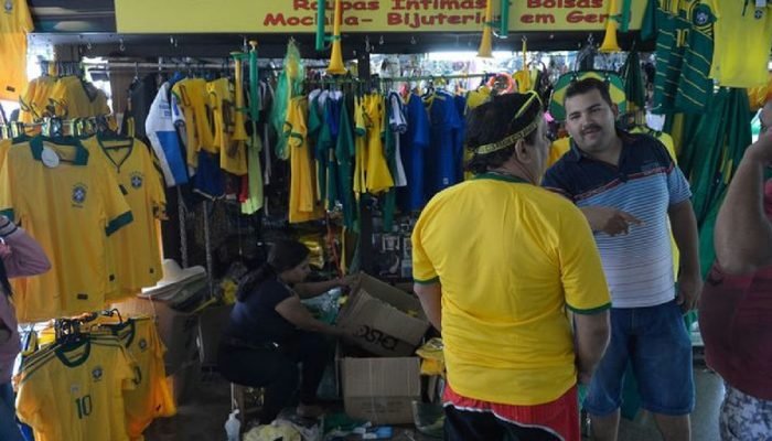 Varejo brasileiro sente 'ressaca' da Copa e vendas recuam 0,8% em julho